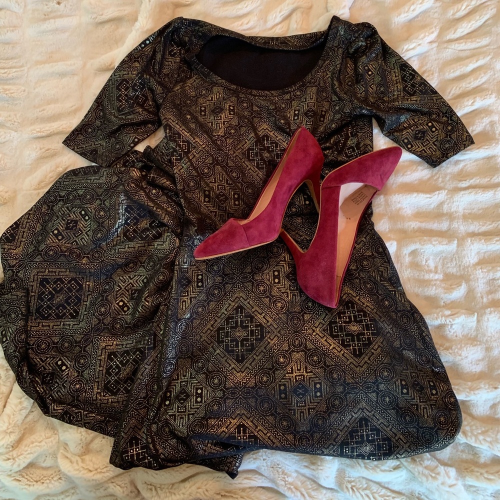 LulaRoe Black and Shiny Gold Maxi Ana Dress Size S